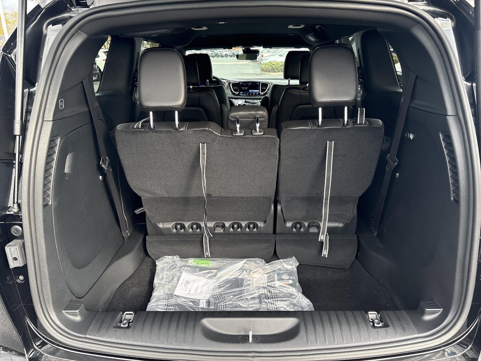 2026 Chrysler Voyager LX FWD