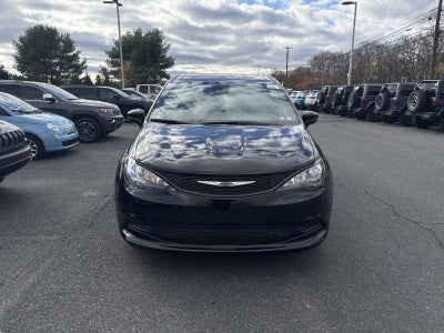 2026 Chrysler Voyager LX FWD