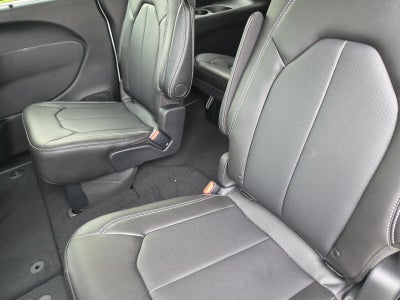 2027 Chrysler Pacifica LX FWD