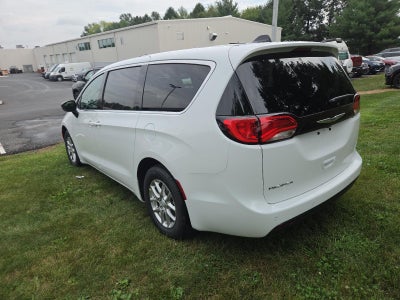 2027 Chrysler Pacifica LX FWD