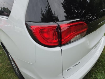 2027 Chrysler Pacifica LX FWD