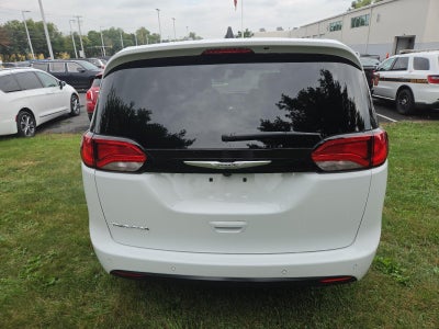 2027 Chrysler Pacifica LX FWD