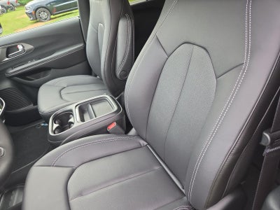 2027 Chrysler Pacifica LX FWD