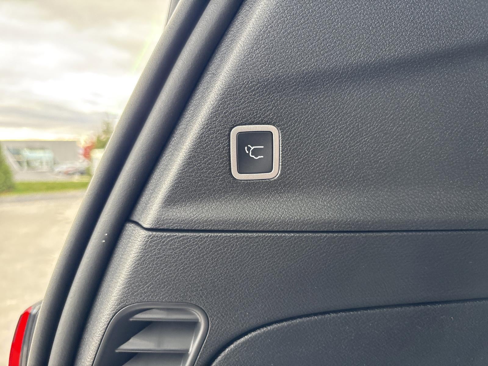 2026 Chrysler Voyager LX FWD