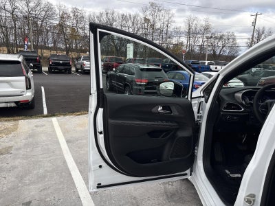 2026 Chrysler Voyager LX FWD