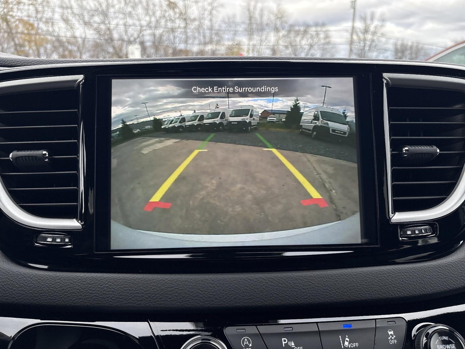 2026 Chrysler Voyager LX FWD