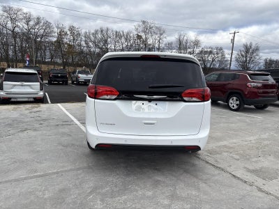 2026 Chrysler Voyager LX FWD