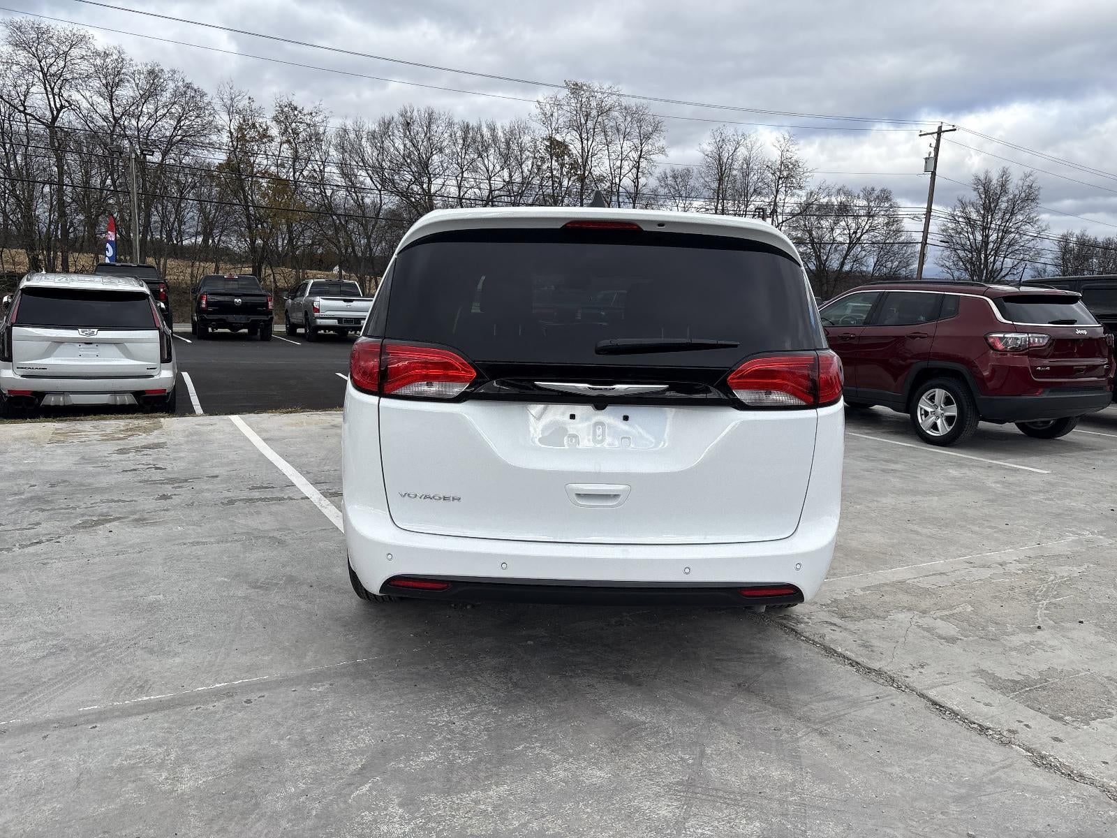 2026 Chrysler Voyager LX FWD