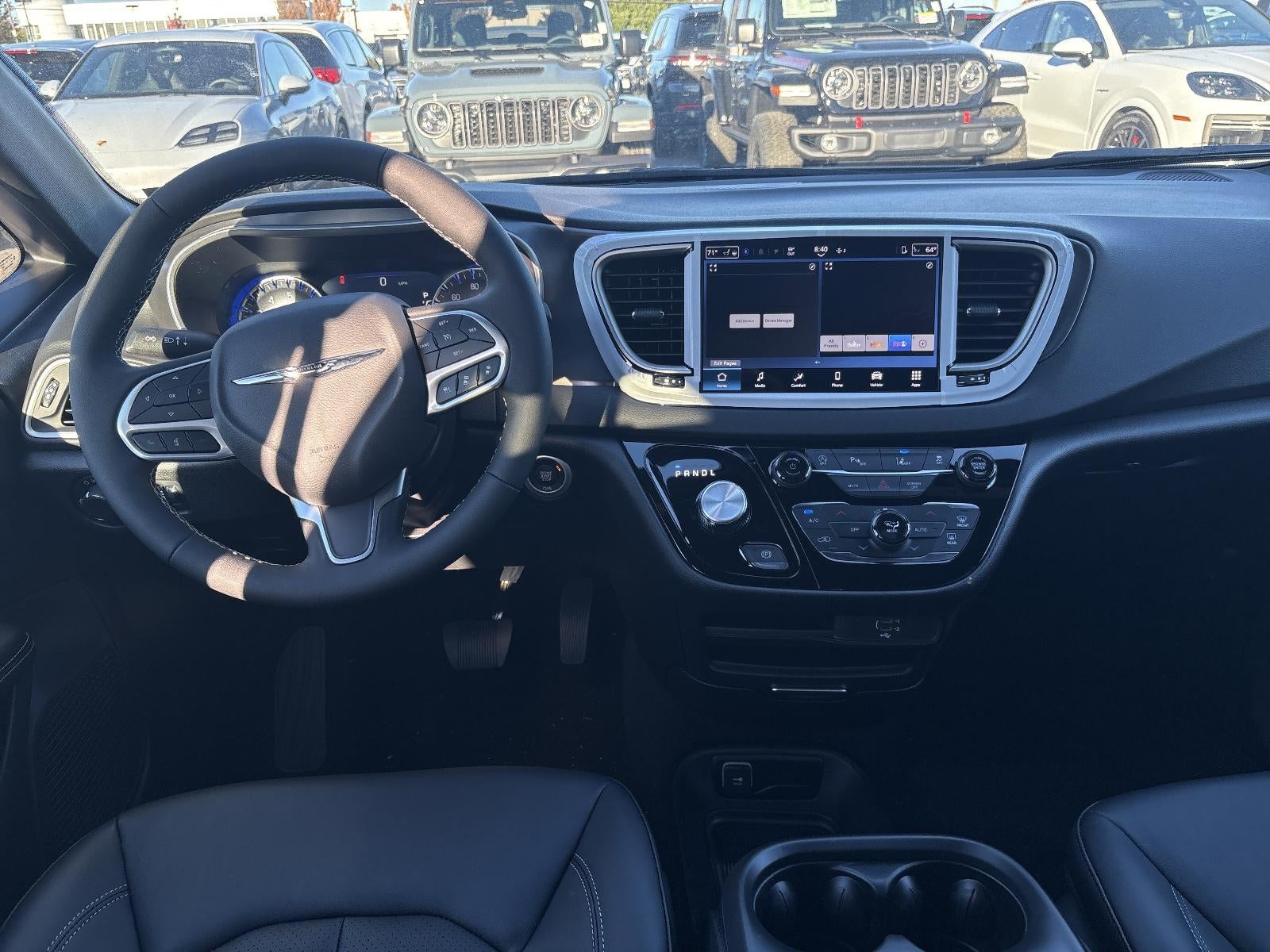 2026 Chrysler Voyager LX FWD