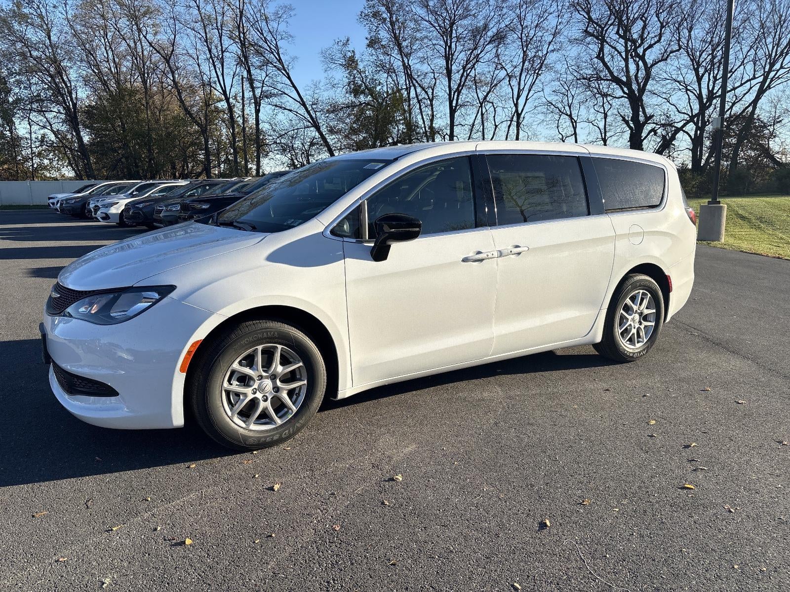 2026 Chrysler Voyager LX FWD