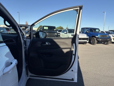 2026 Chrysler Voyager LX FWD