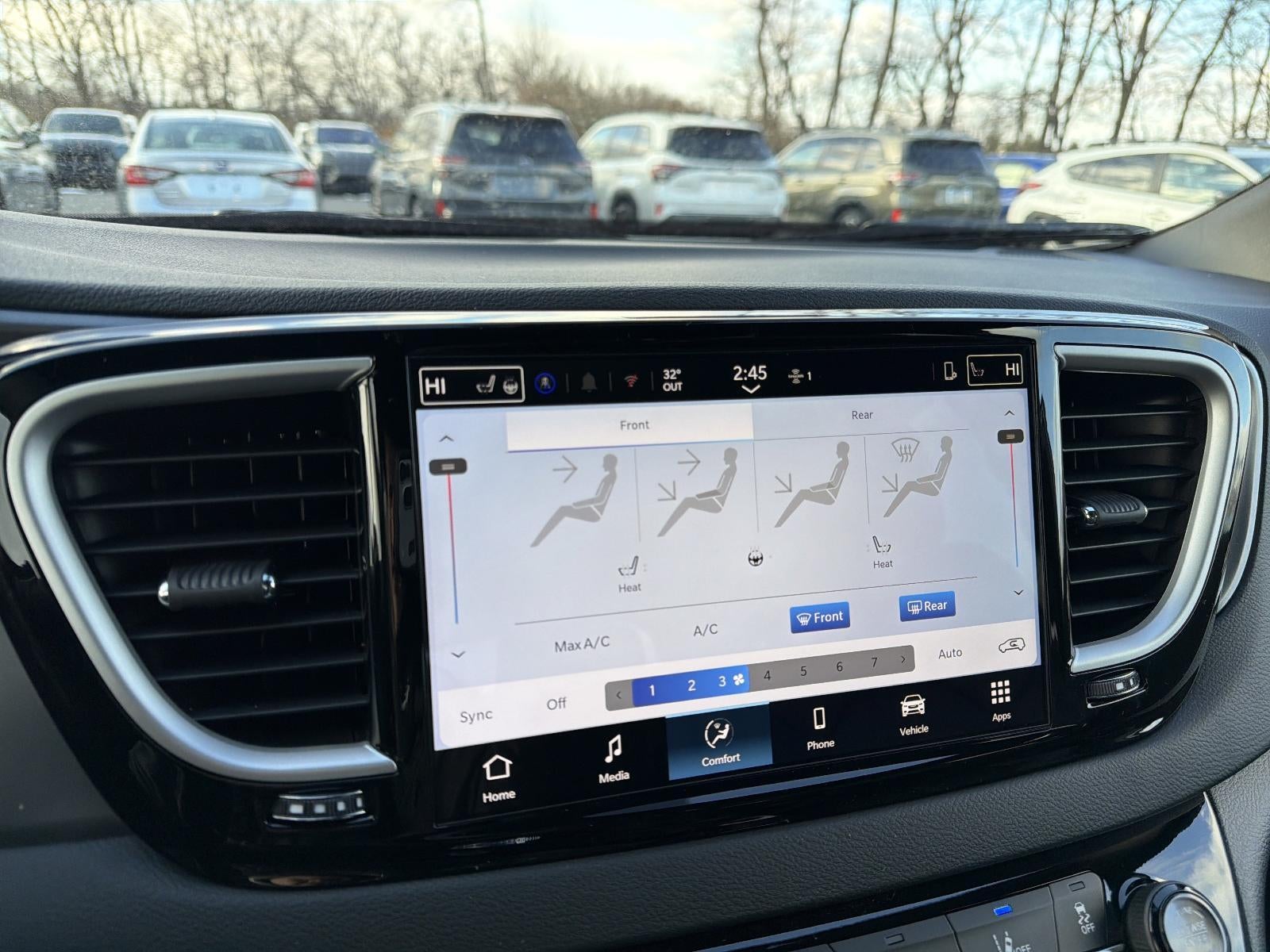 2026 Chrysler Voyager LX FWD