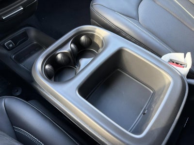 2026 Chrysler Voyager LX FWD