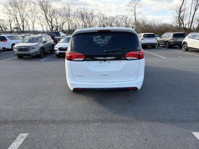 2026 Chrysler Voyager LX FWD