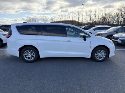 2026 Chrysler Voyager LX FWD