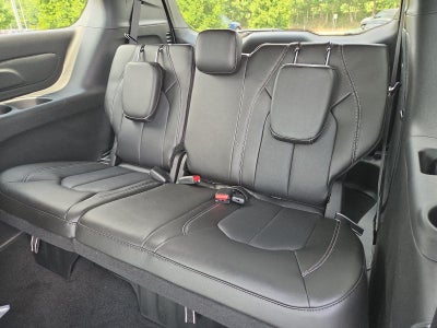 2027 Chrysler Pacifica LX FWD