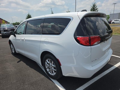 2027 Chrysler Pacifica LX FWD