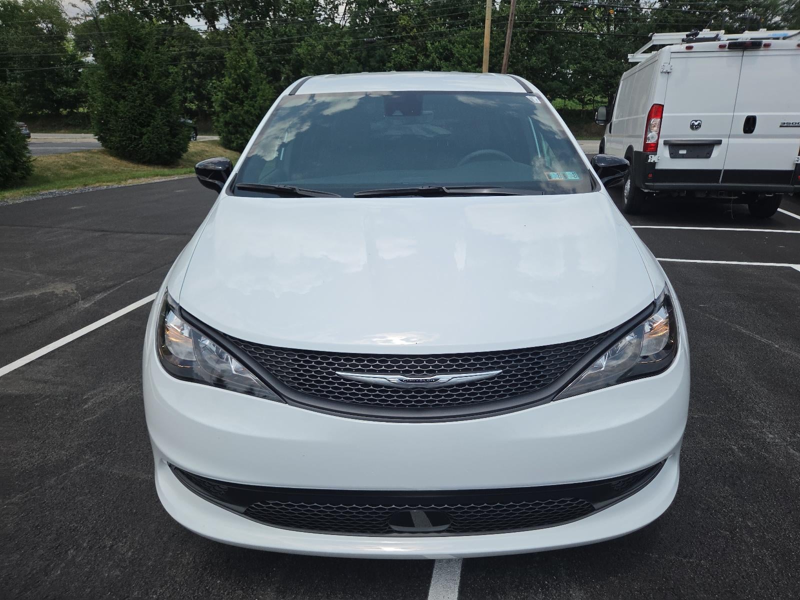 2027 Chrysler Pacifica LX FWD