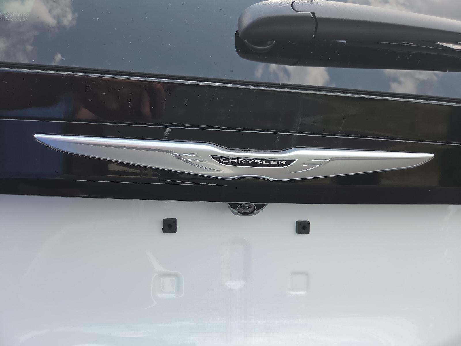 2027 Chrysler Pacifica LX FWD