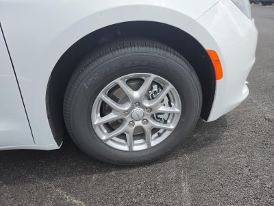 2027 Chrysler Pacifica LX FWD