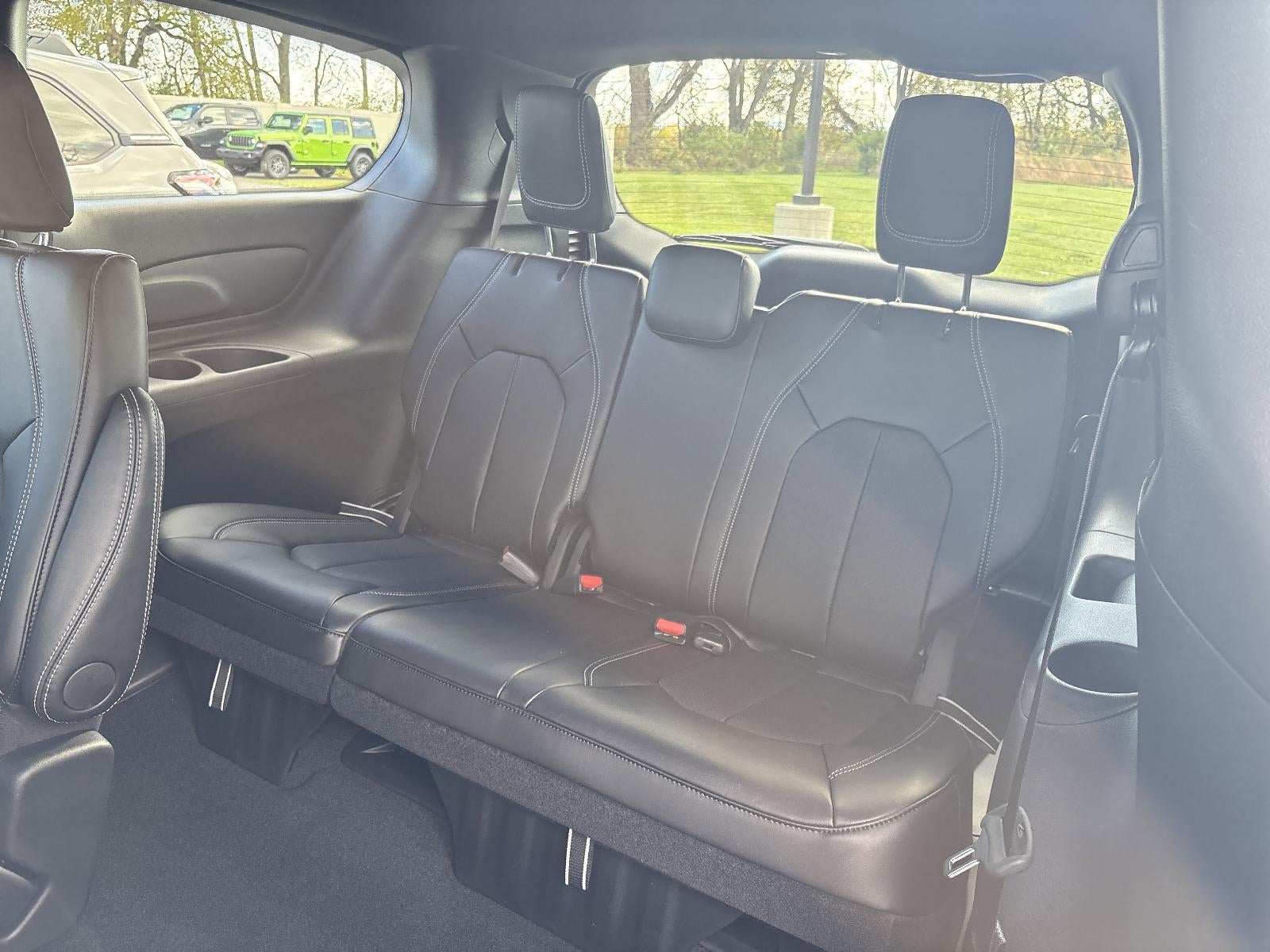 2026 Chrysler Voyager LX FWD