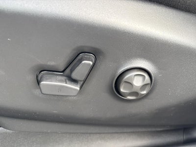 2026 Chrysler Voyager LX FWD