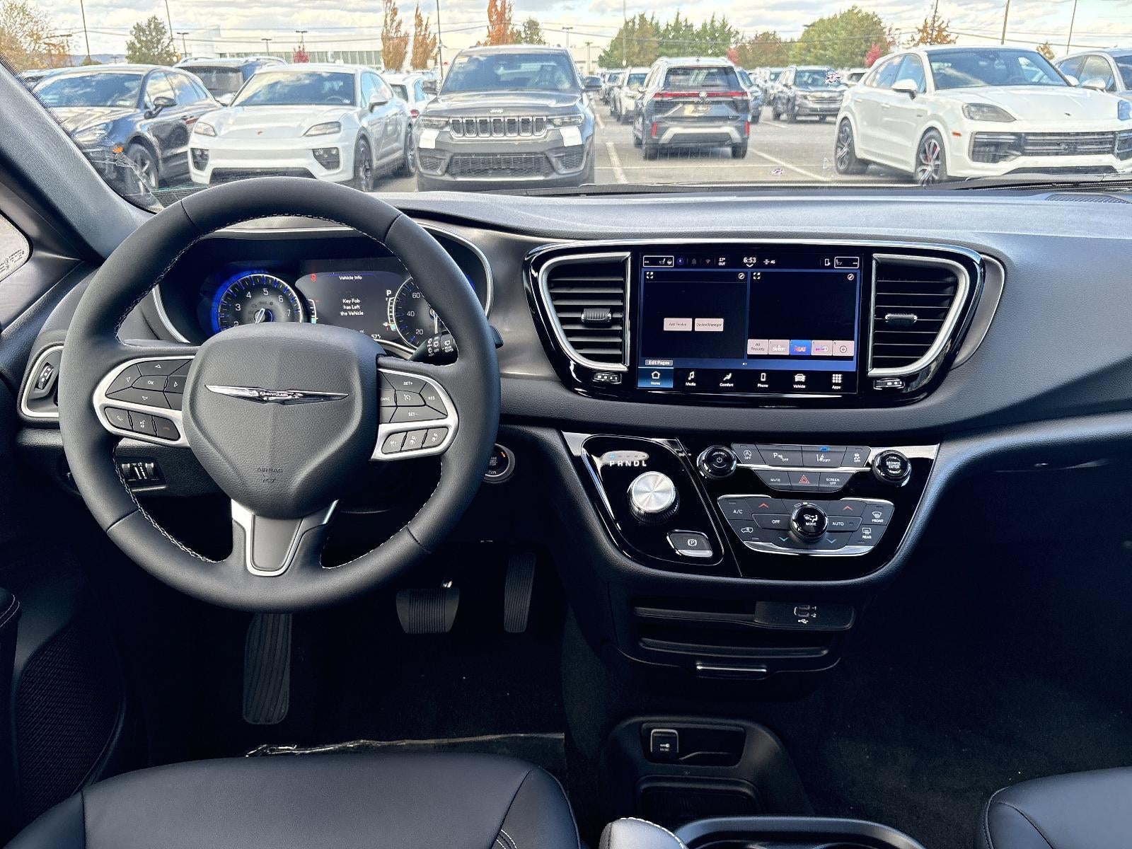 2026 Chrysler Voyager LX FWD