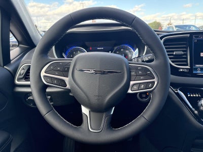 2026 Chrysler Voyager LX FWD