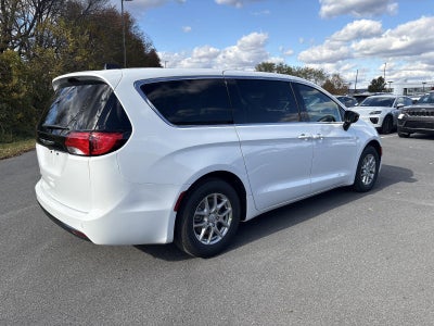 2026 Chrysler Voyager LX FWD