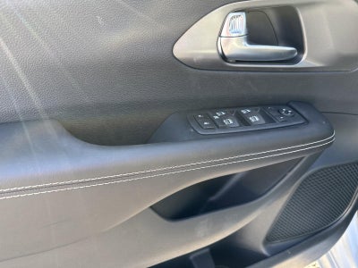 2026 Chrysler Voyager LX FWD