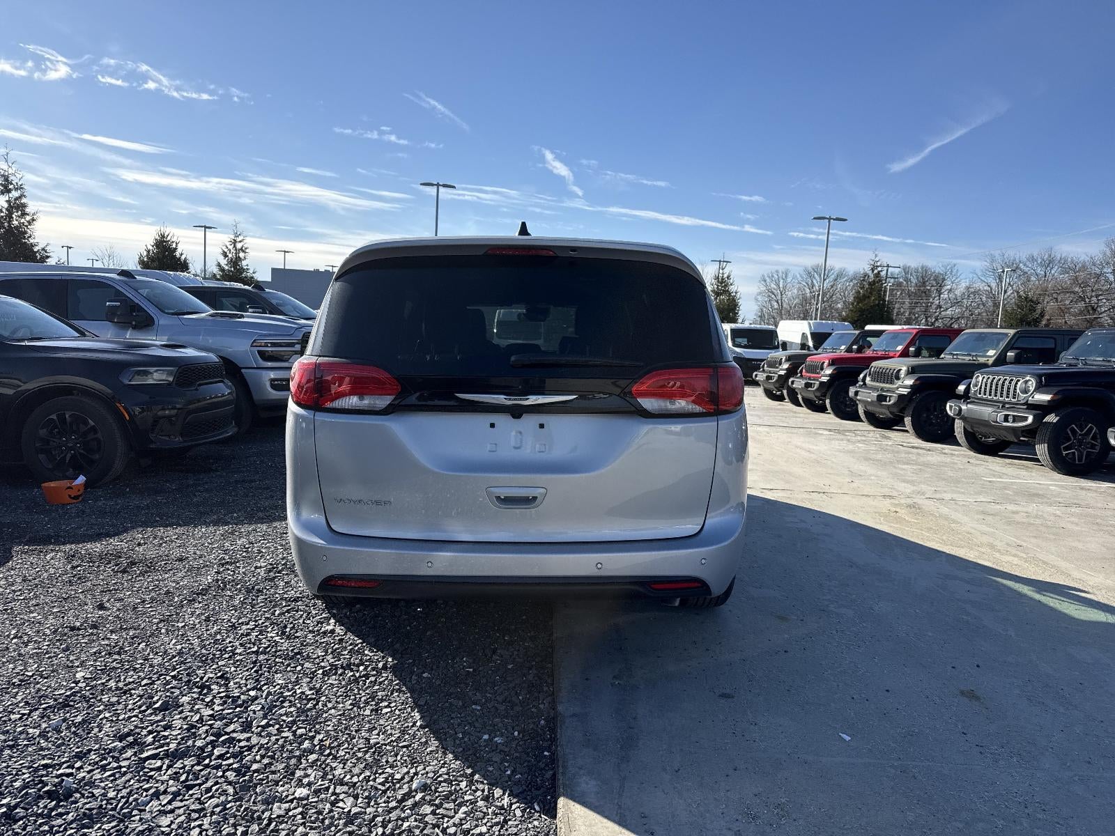 2026 Chrysler Voyager LX FWD