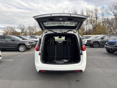 2026 Chrysler Voyager LX FWD