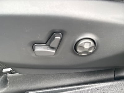 2026 Chrysler Voyager LX FWD