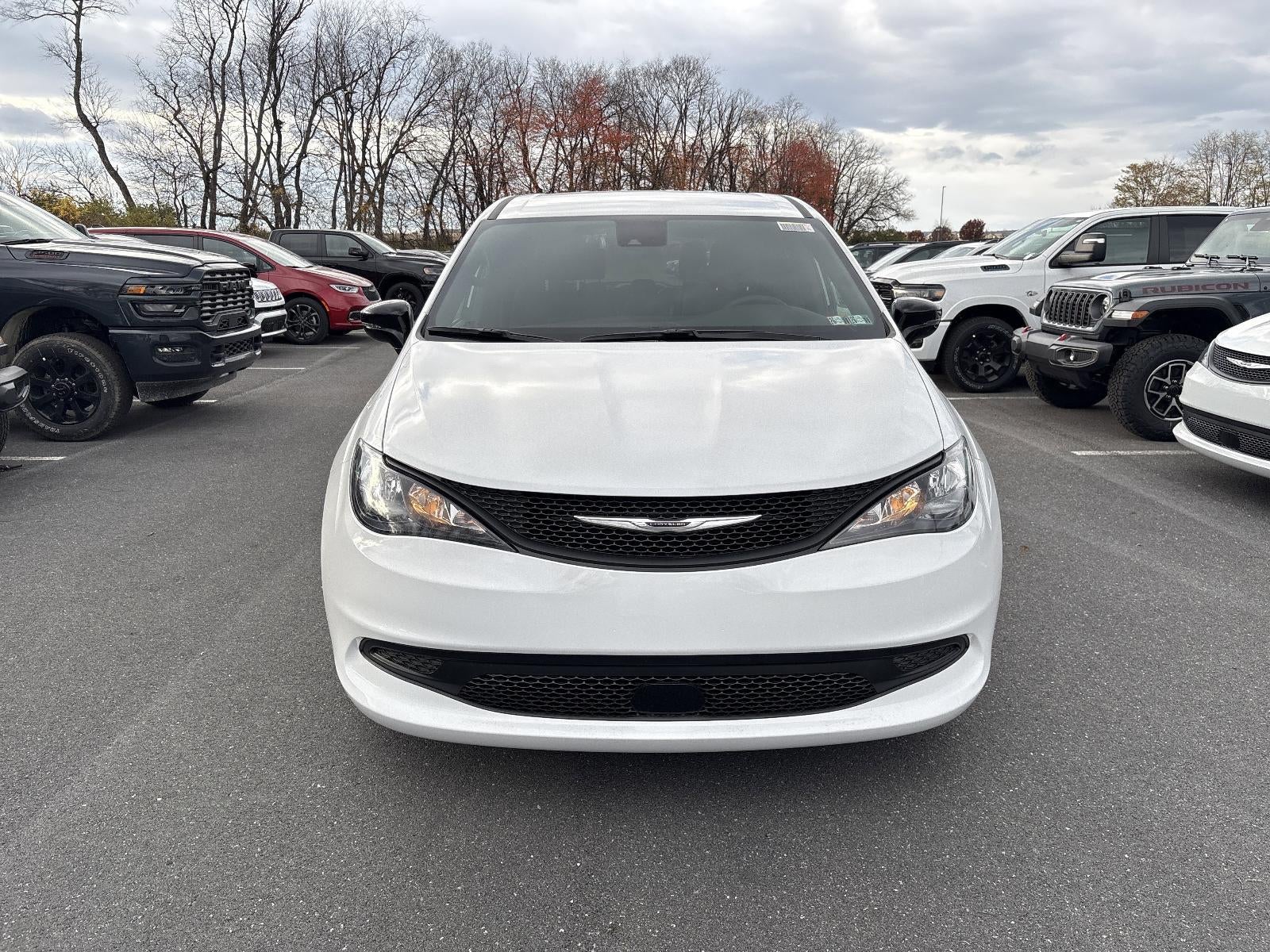 2026 Chrysler Voyager LX FWD