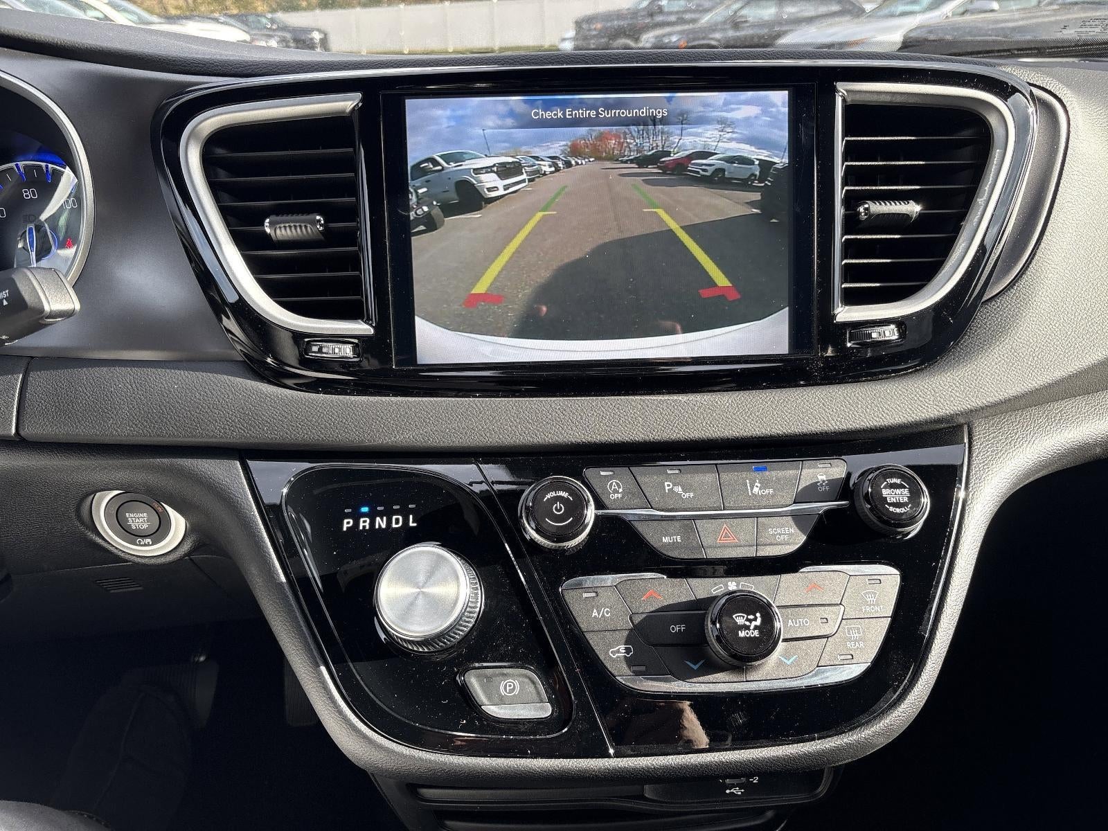 2026 Chrysler Voyager LX FWD