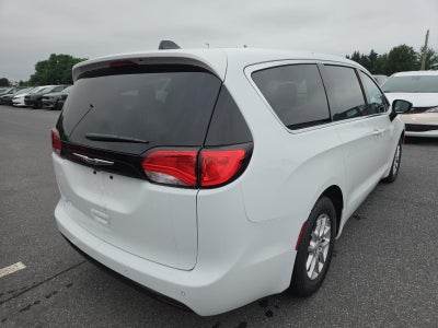 2027 Chrysler Pacifica LX FWD