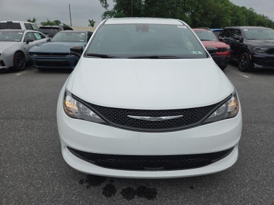 2027 Chrysler Pacifica LX FWD
