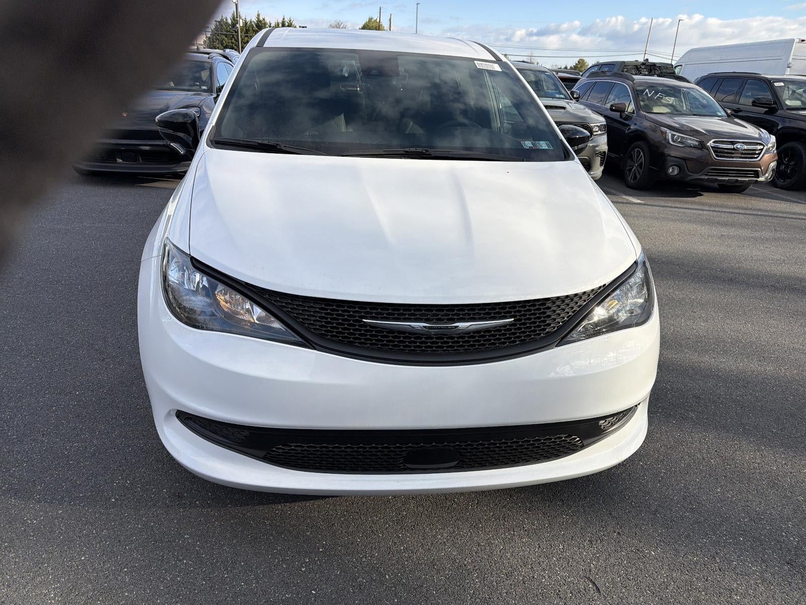 2026 Chrysler Voyager LX FWD