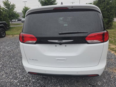 2026 Chrysler Voyager LX FWD