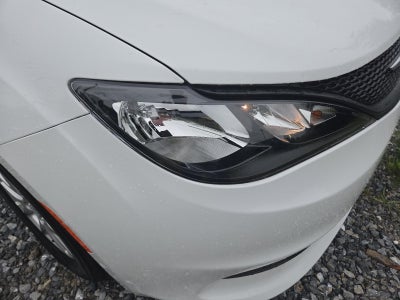 2026 Chrysler Voyager LX FWD