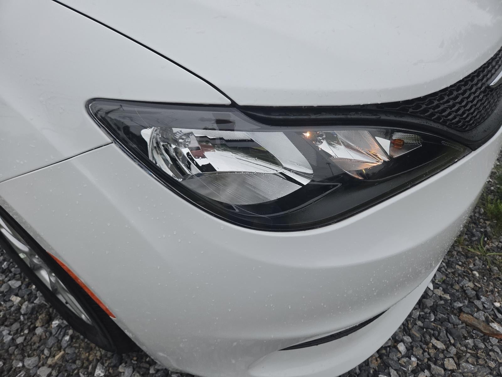 2026 Chrysler Voyager LX FWD