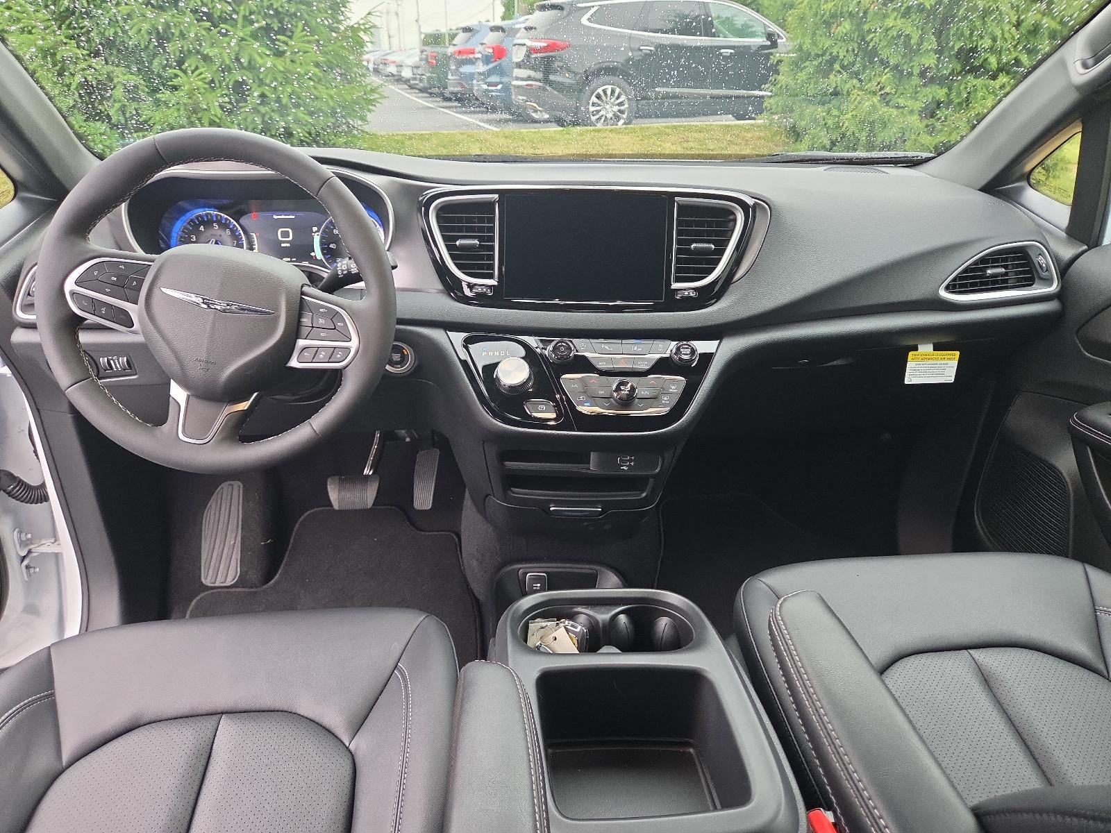 2026 Chrysler Voyager LX FWD