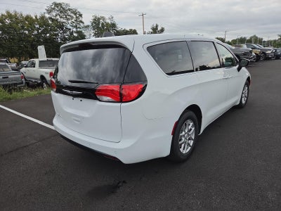 2027 Chrysler Pacifica LX FWD