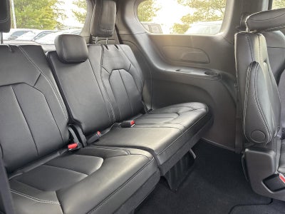 2026 Chrysler Voyager LX FWD