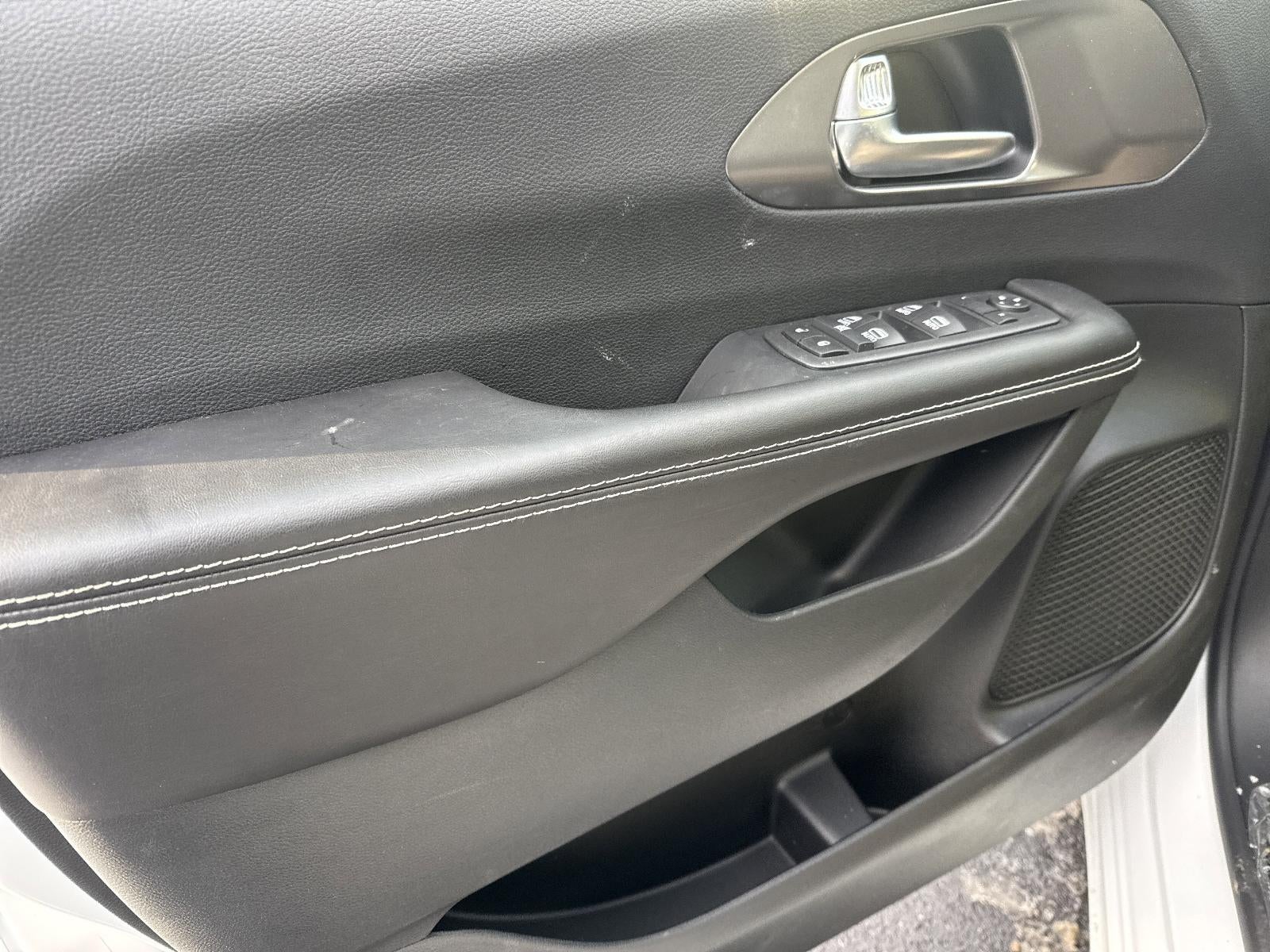 2026 Chrysler Voyager LX FWD