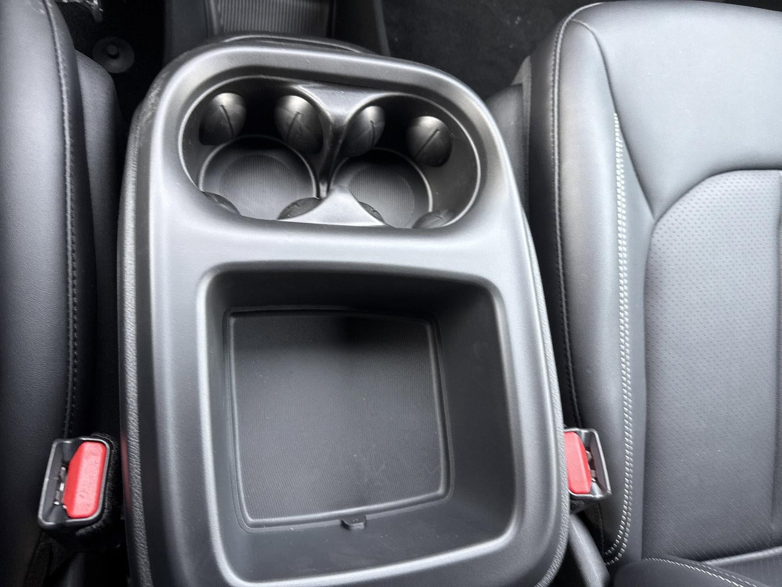 2026 Chrysler Voyager LX FWD