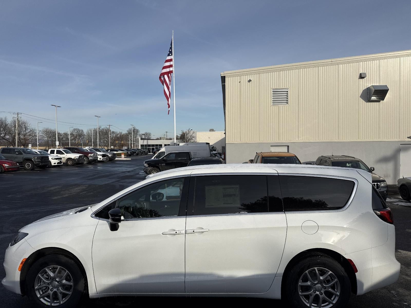 2026 Chrysler Voyager LX FWD