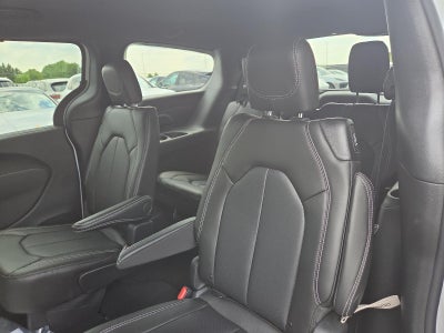 2027 Chrysler Pacifica LX FWD