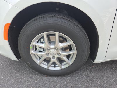 2027 Chrysler Pacifica LX FWD