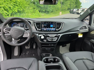 2027 Chrysler Pacifica LX FWD